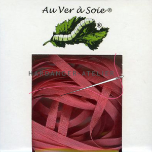 Au Ver à Soie zijdelint unikleur 7 mm breed Lengte 3 meter Samenstelling 100% zijde