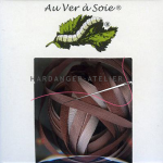 Au Ver à Soie zijdelint Overlopend in kleur 4 mm breed Lengte 3 meter Samenstelling 100% zijde