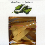 Au Ver à Soie zijdelint unikleur 7 mm breed Lengte 3 meter Samenstelling 100% zijde
